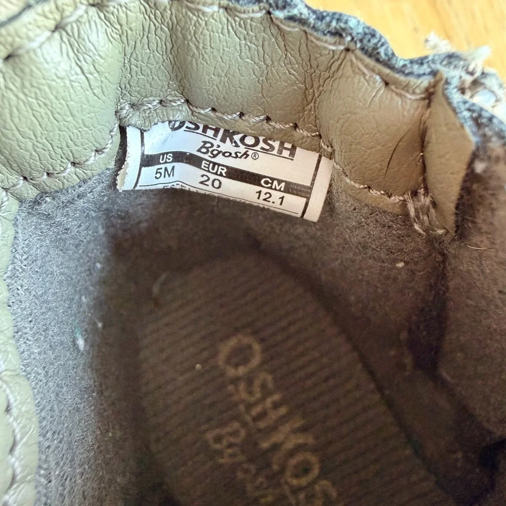 OshKosh B’gosh Toddler Taupe Ankle Boots Size 5